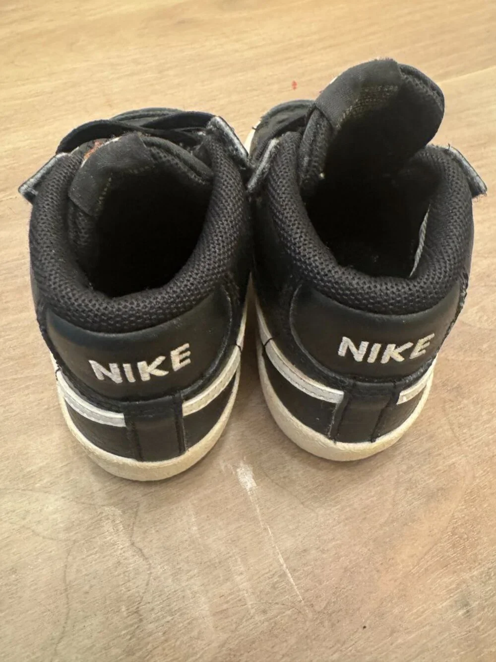 Nike Black Leather Mid-Top Sneakers Toddler 6C White Swoosh